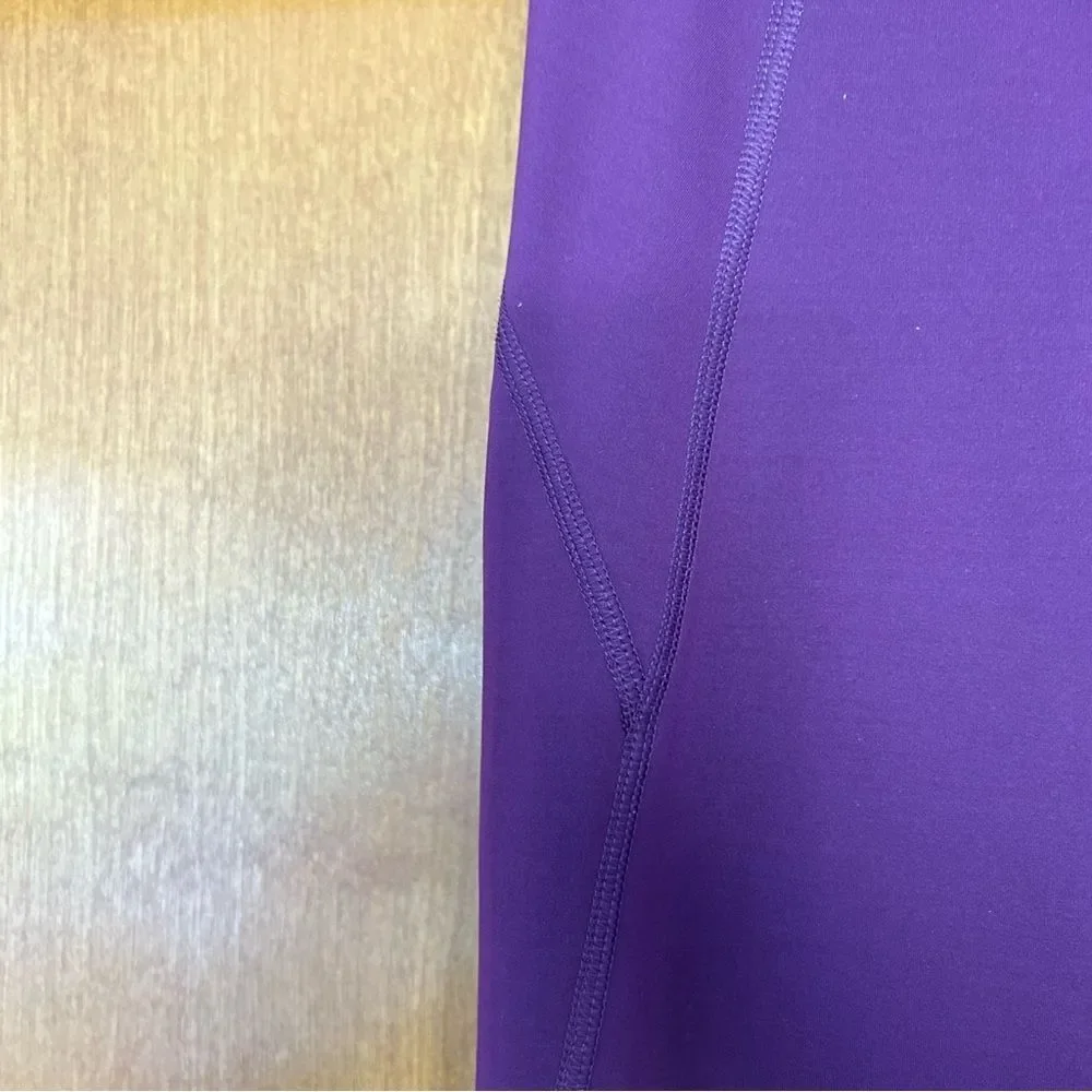 LNDR Spar Super Sculpting Leggings in Blackberry Size XS - Picture 4 of 10